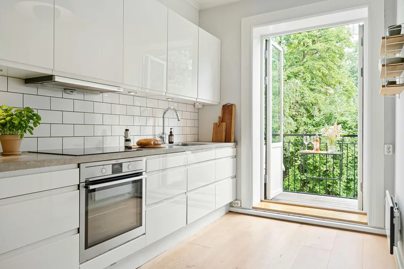 Nieuwe fronten op bestaande keuken-bodems