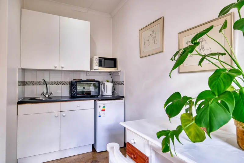 Compact 8-punten verhuurkeuken