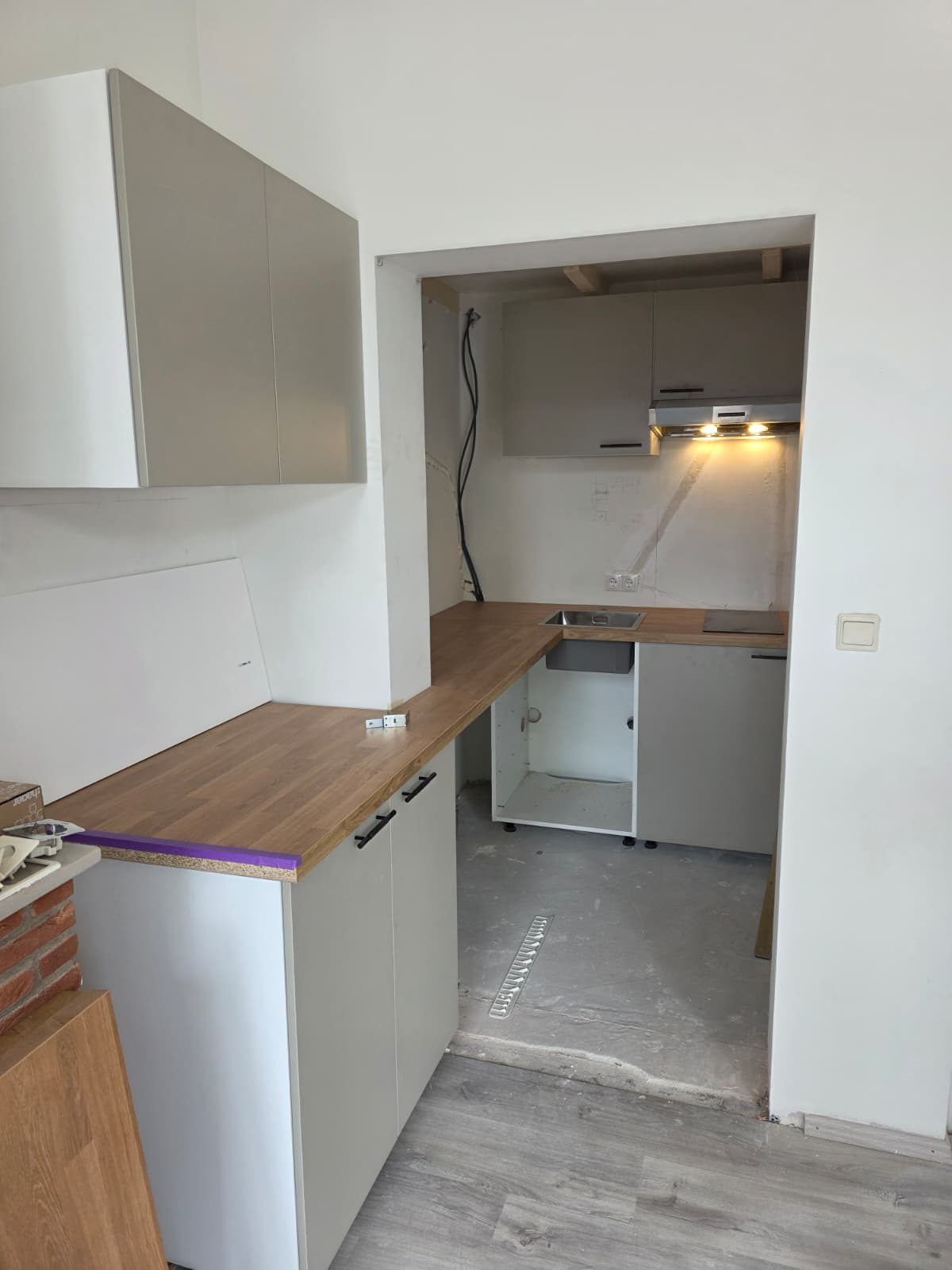 Kasten en blad geplaatst, Enschede